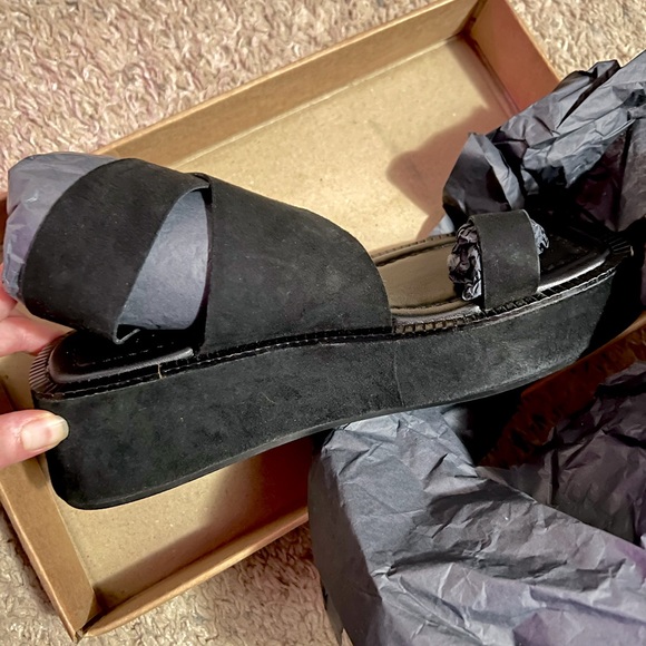 NIB Asos Design Black Suede Platform Sandal - Picture 2 of 6